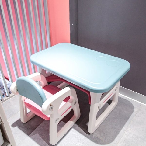 Bộ bàn ghế Classic table + 1 Chair