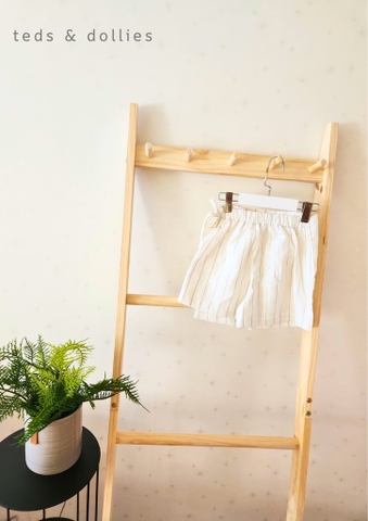 Ted & Dollies Quần váy kẻ trắng - TDS2302