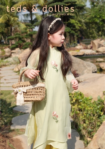 Áo dài tơ thêu hoa bé gái màu xanh - TDAD2401X