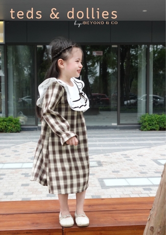 Váy caro nâu phối bèo - TDF2402