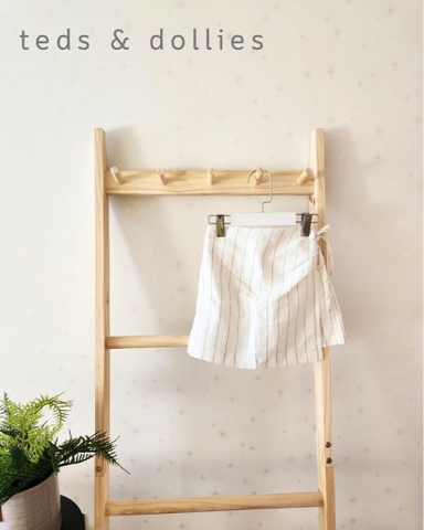 Ted & Dollies Quần váy kẻ trắng - TDS2302