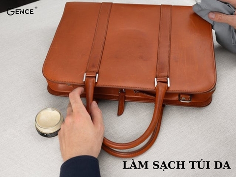 Cách làm mới túi da tại nhà đơn giản và hiệu quả