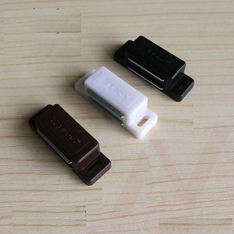 NAM CHÂM HÍT CỬA TỦ - CHUẨN MỰC CỦA SỰ AN TOÀN