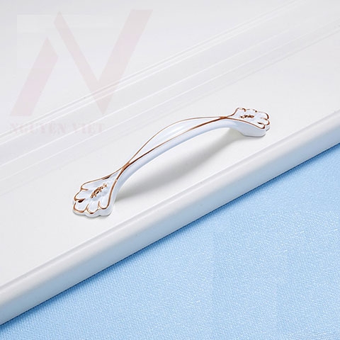 TAY NẮM CỬA TỦ NHÔM MÀU BẠC