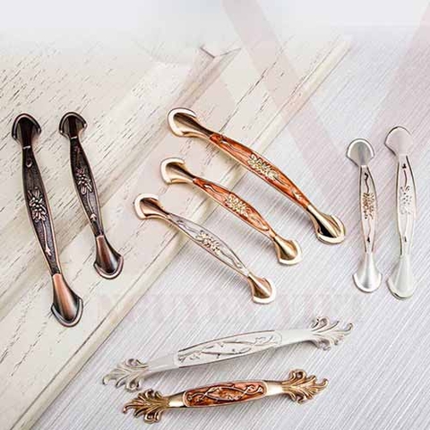TAY NẮM CỬA TỦ TÂN CỔ ĐIỂN