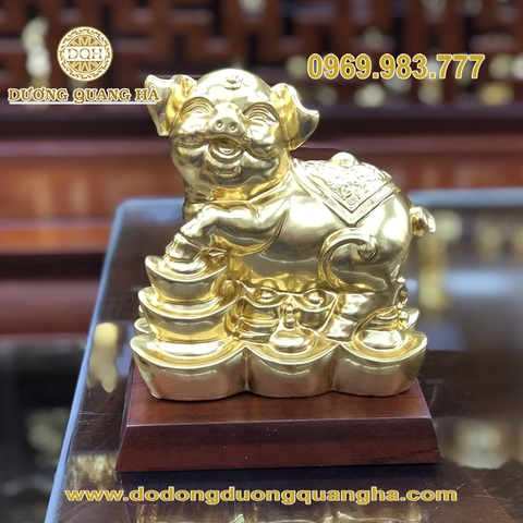 Tượng lợn thếp vàng 9999 