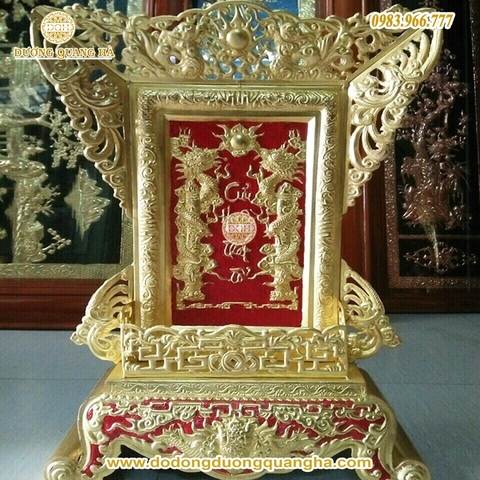 Ngai Thờ Đồng Vàng