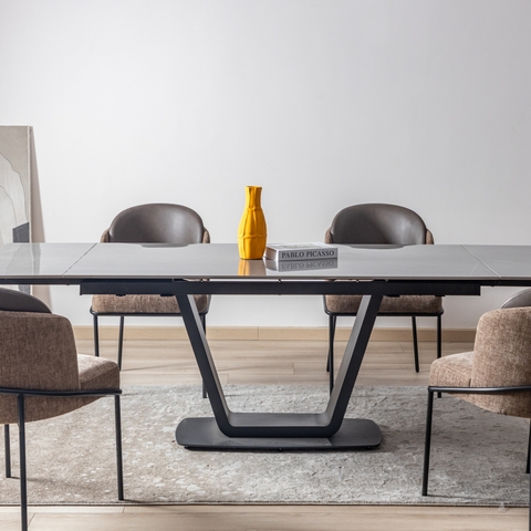 Bàn ăn thông minh Holic chân đen