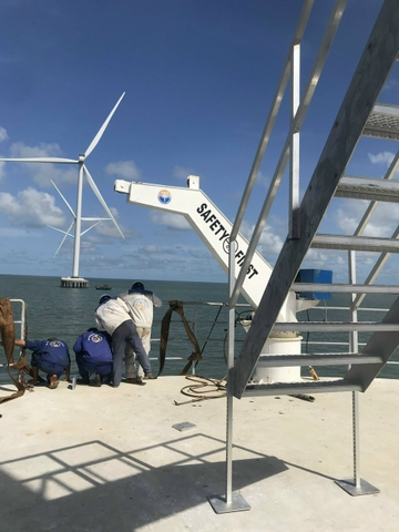 Hoàn thành 17 em cẩu quay david 1 tấn tầm với 2.7m nhỏ xinh phục vụ cho anh em điện gió Tân Ân nơi đất Mũi Cà Mau