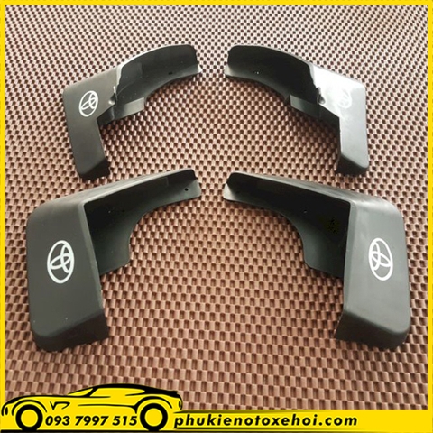 Chắn bùn xe Toyota Yaris