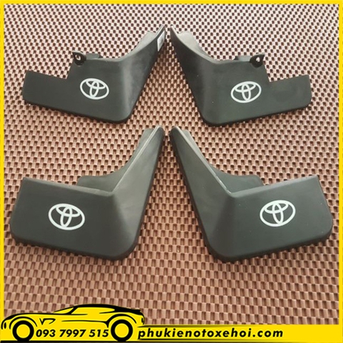 Chắn bùn xe Toyota Yaris