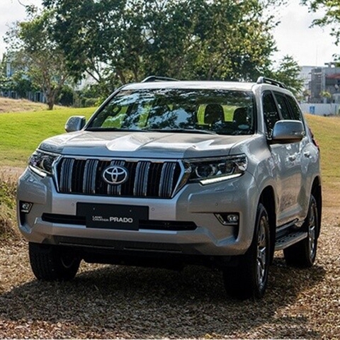 Toyota Land Cruiser Prado 2022 mới nhất