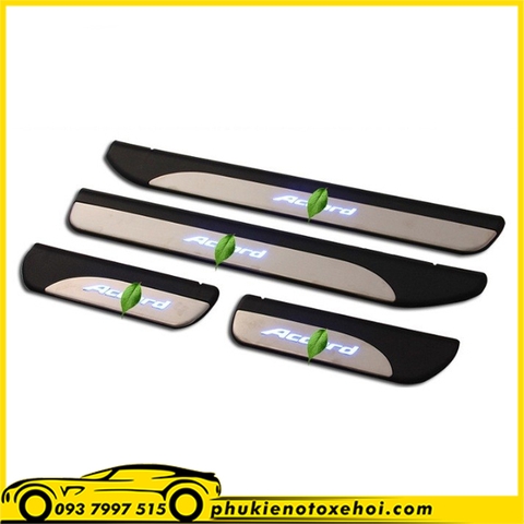 Nẹp bước chân ngoài có đèn xe Honda Accord