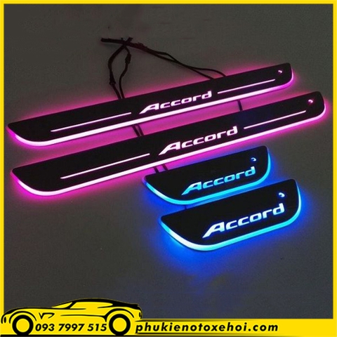 Nẹp bước chân ngoài có đèn xe Honda Accord
