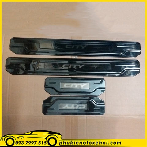 Nẹp bước chân ngoài không đèn xe Honda City