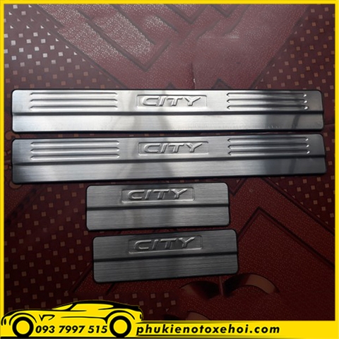 Nẹp bước chân ngoài không đèn xe Honda City