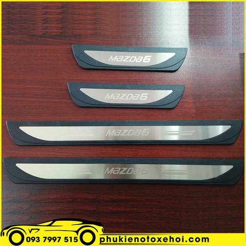 Nẹp bước chân ngoài không đèn xe Mazda 6