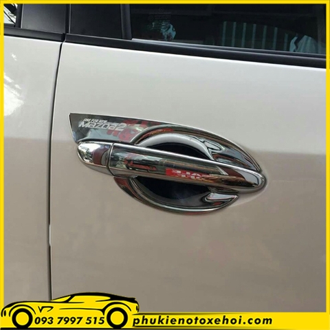 Ốp chén cửa xe Mazda 2