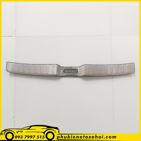 Ốp ngoài chống trầy cốp sau xe Honda Brio