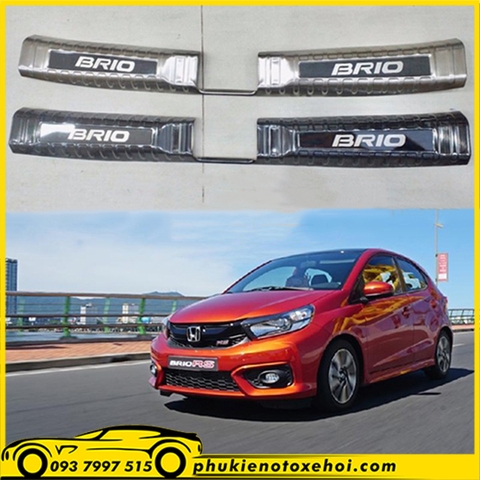 Ốp ngoài chống trầy cốp sau xe Honda Brio