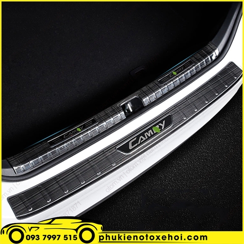 Ốp ngoài chống trầy cốp sau xe Toyota Camry
