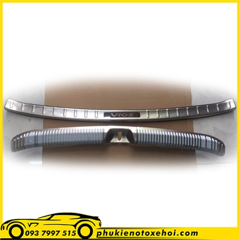 Ốp trong chống trầy cốp sau xe Toyota Vios