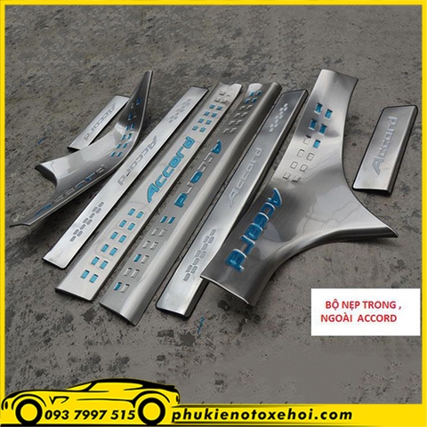 Ốp nẹp bước chân trong xe Honda Accord