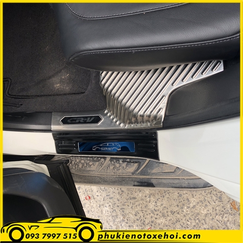 Ốp nẹp bước chân trong xe Honda CRV