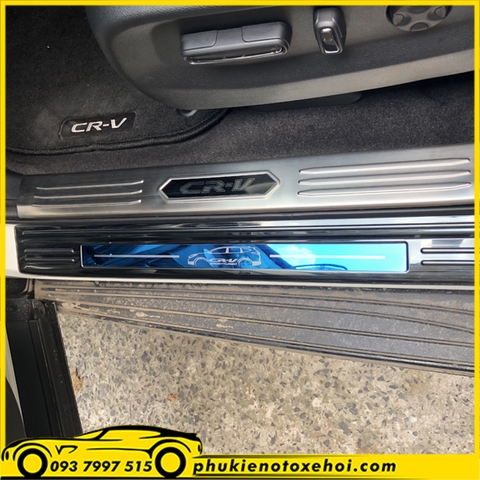 Ốp nẹp bước chân trong xe Honda CRV