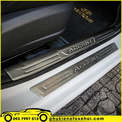 Ốp nẹp bước chân trong xe Hyundai Accent
