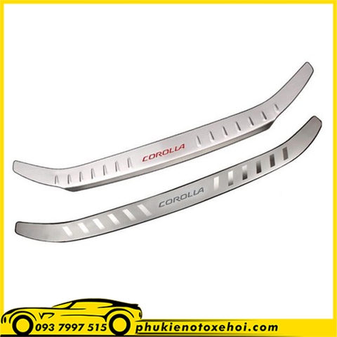 Ốp ngoài chống trầy cốp sau xe Toyota Altis