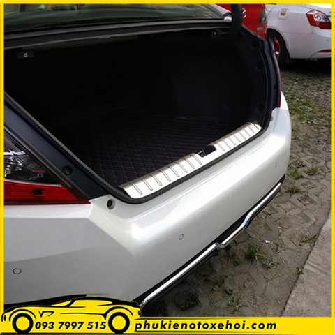 Ốp trong chống trầy cốp sau xe Honda Civic