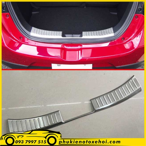 Ốp trong chống trầy cốp sau xe Mazda 2