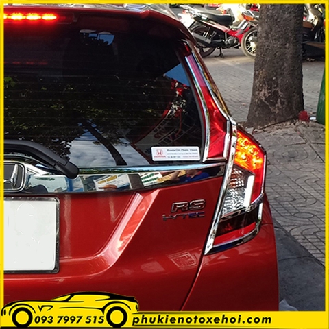 Ốp viền đèn hậu xe Honda Jazz