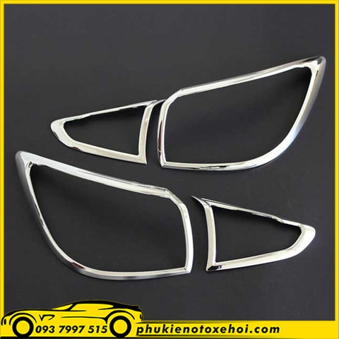 Ốp viền đèn hậu xe Mazda 2