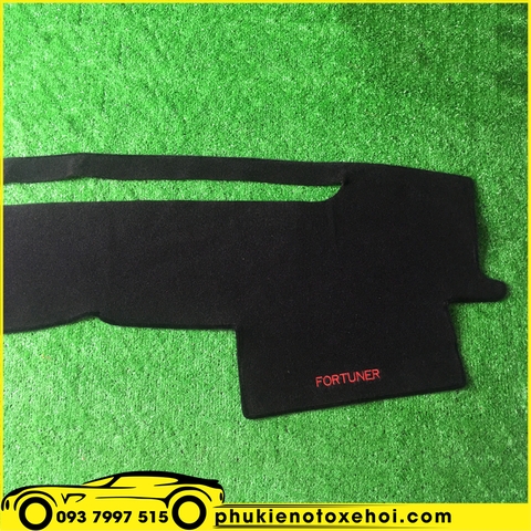 Thảm taplo xe Toyota Fortuner