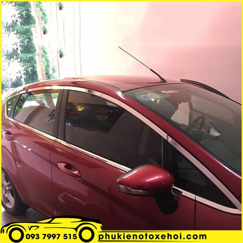 Viền khung kính xe Ford Fiesta