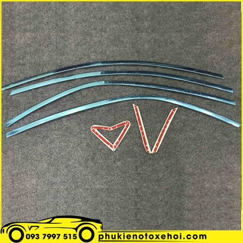 Viền khung kính xe Kia Soluto