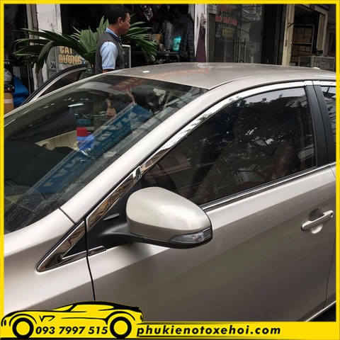 Viền khung kính xe Toyota Vios