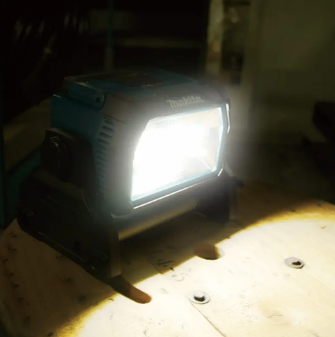 Đèn Công Trường Dùng Điện Và Pin DML809 (18V/14.4V/AC)(Không kèm pin, sạc)