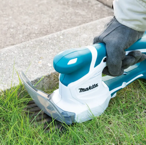 Máy Tỉa Hàng Rào Dùng Pin UM110D001(18V/110mm) Có kèm pin sạc