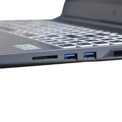 Acer Shadow SH16-72-7G41 ( I7-14650HX | Ram 16G | SSD 1TB | RTX4060 8G | 16in 2.5K 165Hz )