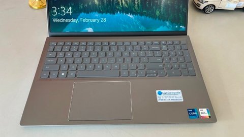 [Like New] Dell Inspiron 15 5510 (Core i7-11390H, 16GB, 1TB, Iris Xe Graphics, 15.6'' FHD)