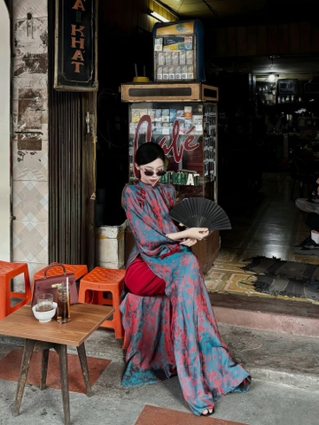 Áo dài lụa xanh dương quần đỏ TRALI 25903