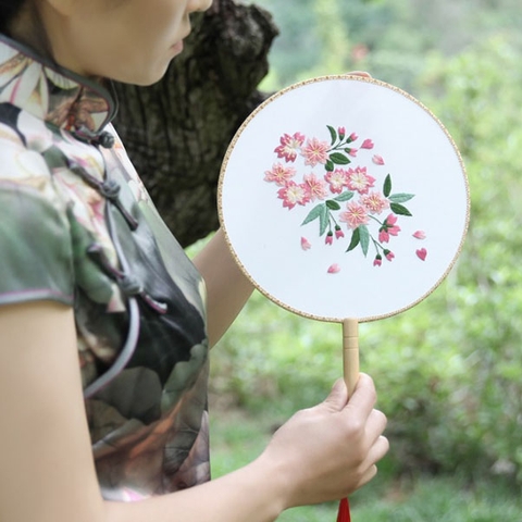 Hướng dẫn kit thêu quạt Trung Hoa