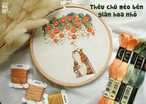 Thêu chú mèo bên giàn hoa nhỏ (có mẫu in)