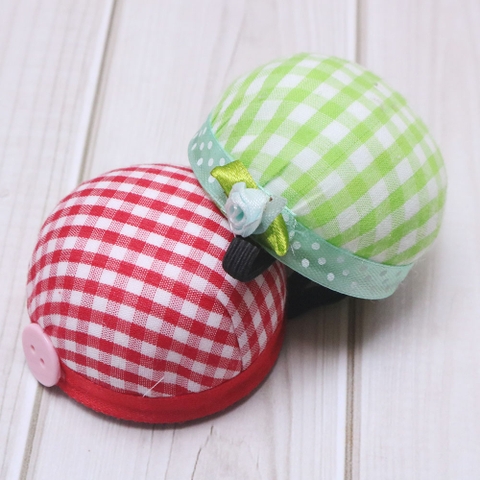 [Hàng thanh lý] Gối cắm kim đeo tay (kẻ caro)