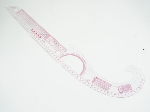 Thước nhựa dẻo cắt may (thước kẻ đường cong)