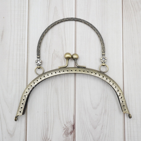 Khóa sắt cầm tay tròn hoa văn 16.5cm - đồng