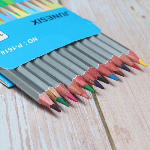 Hộp bút chì màu nước 12 màu